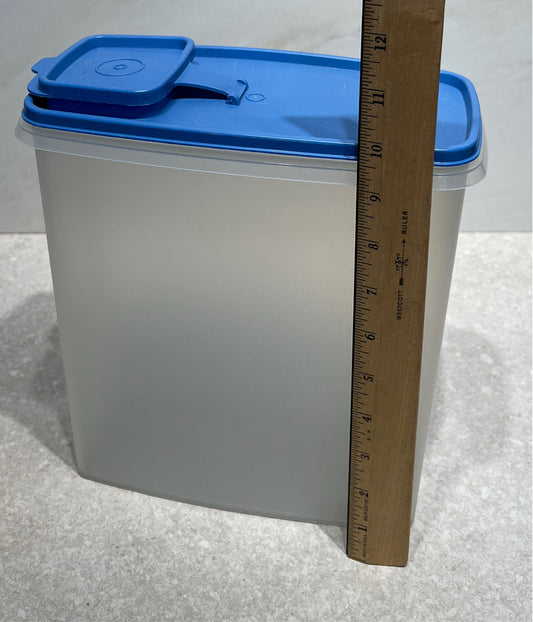 Tupperware Container
