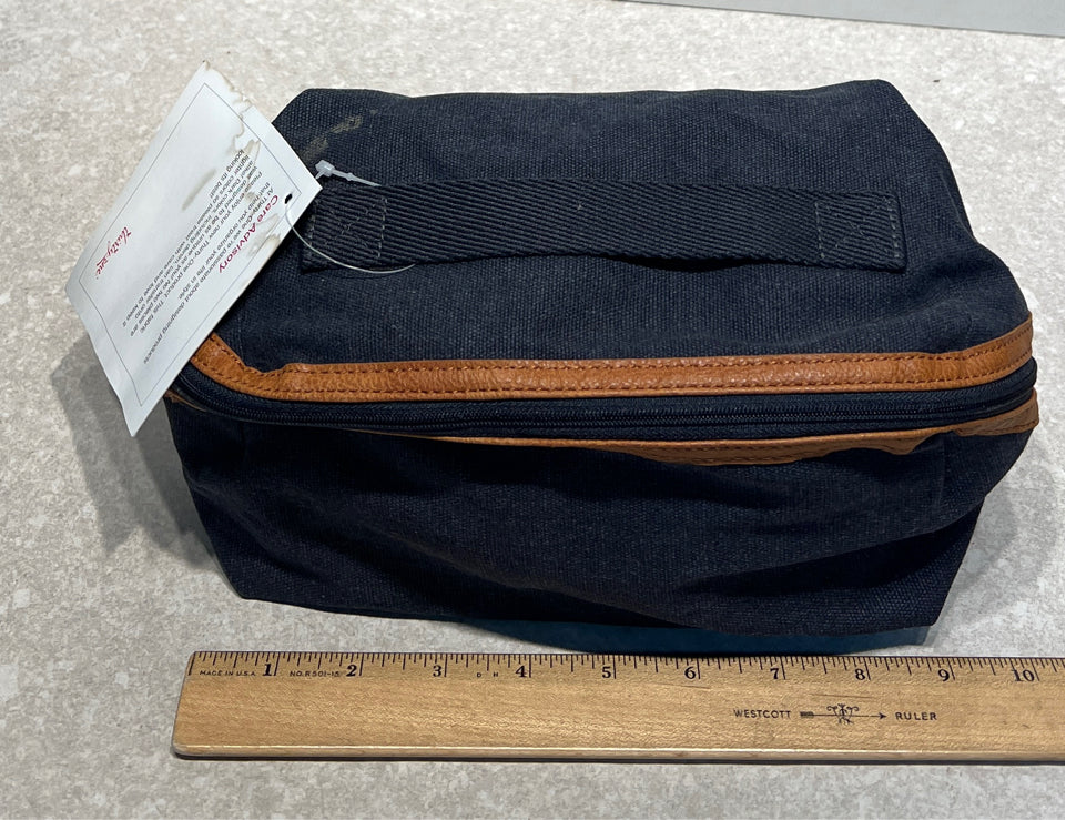 Thirty-One Zippered Pouch