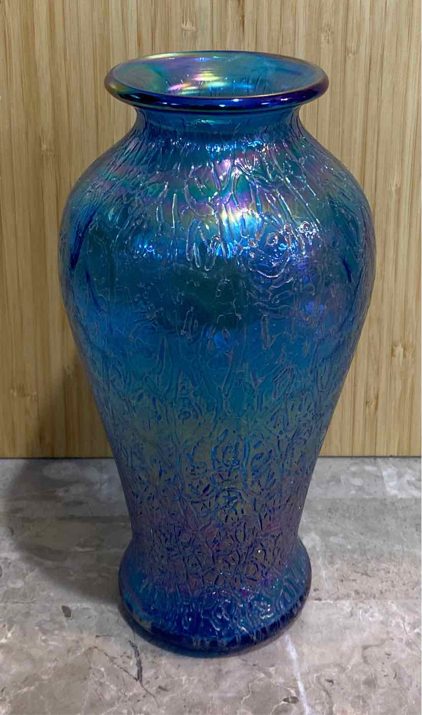 FentonTwilight Blue Iridescent Vase