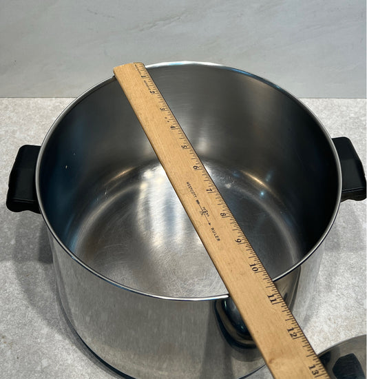 Covered Farberware Pot