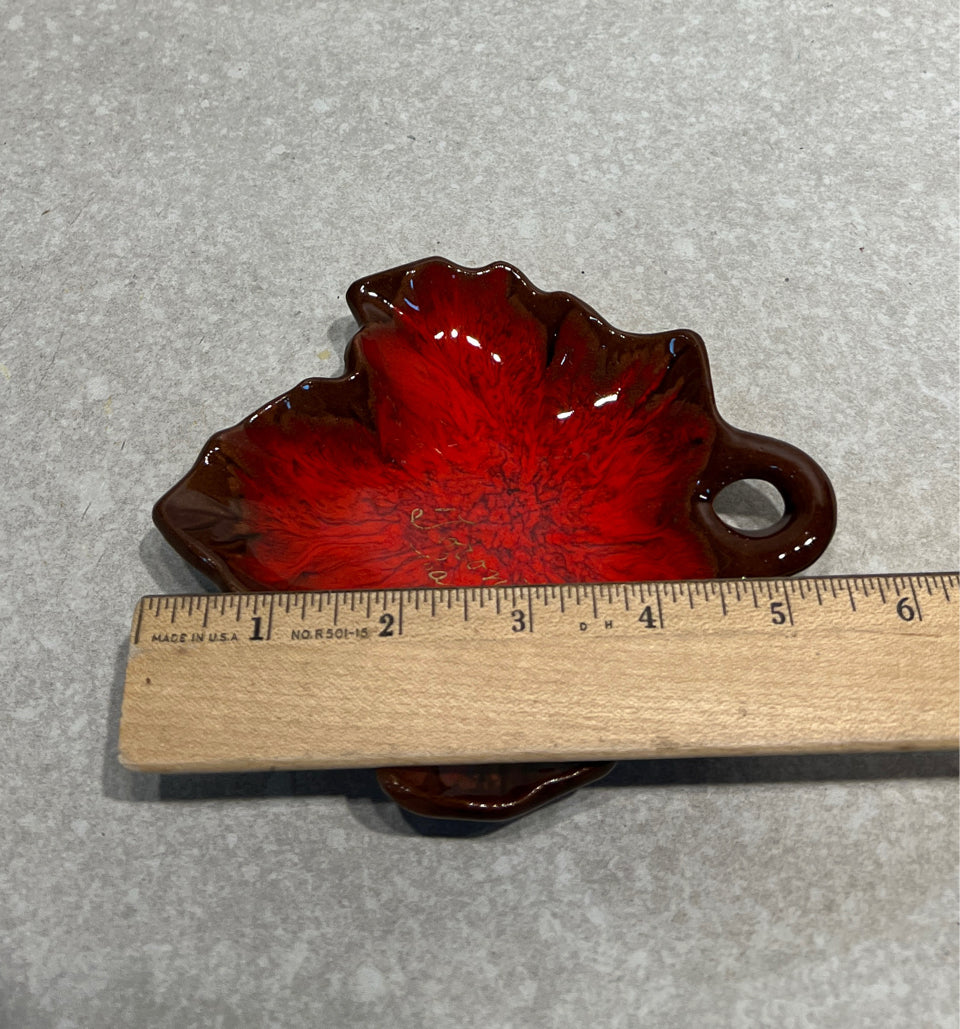 Canada Leaf Plate