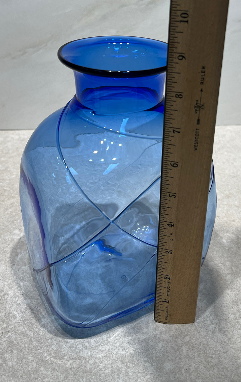 Berti Vallien Vase
