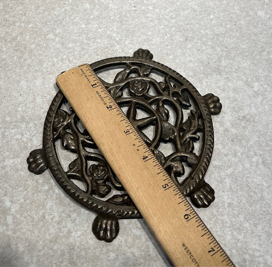 Trivet