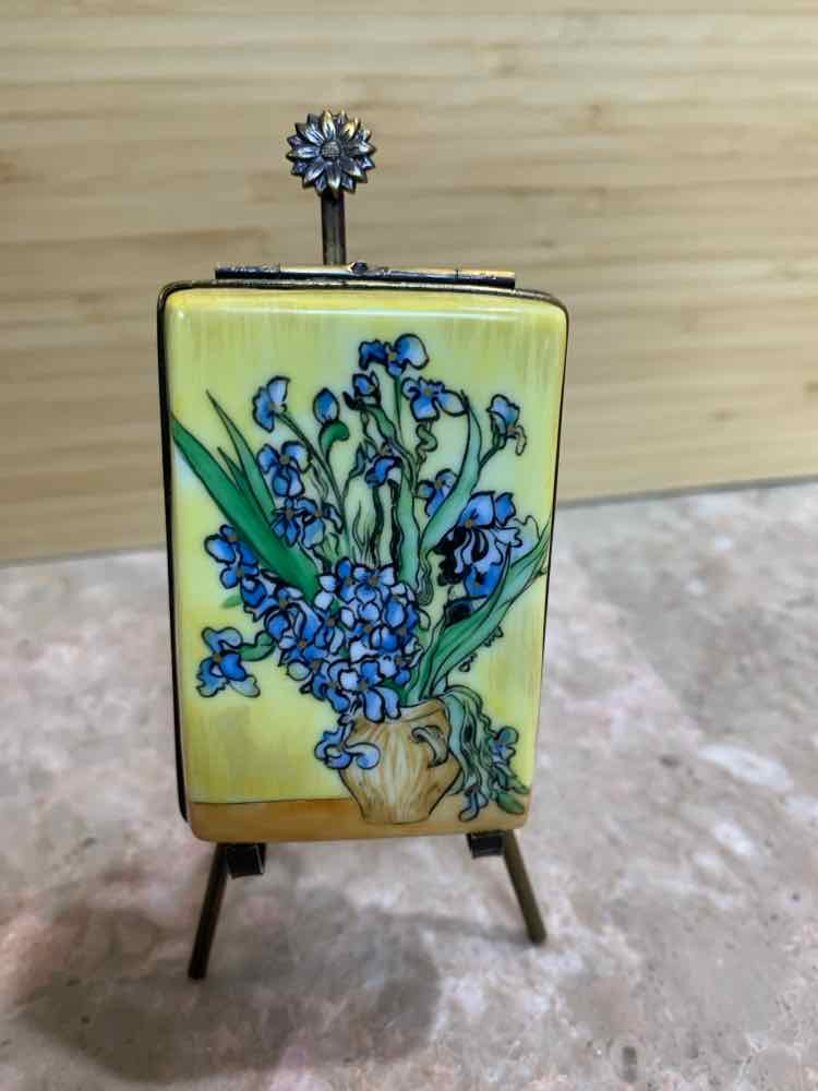 Peint Main Van Gogh Trinket on Easel