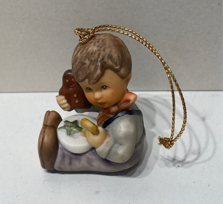 Hummel Ornamnet