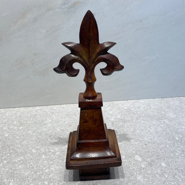 Finial Decor