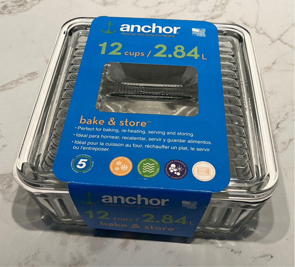 Anchor Hocking Covered Refrigerator Jar