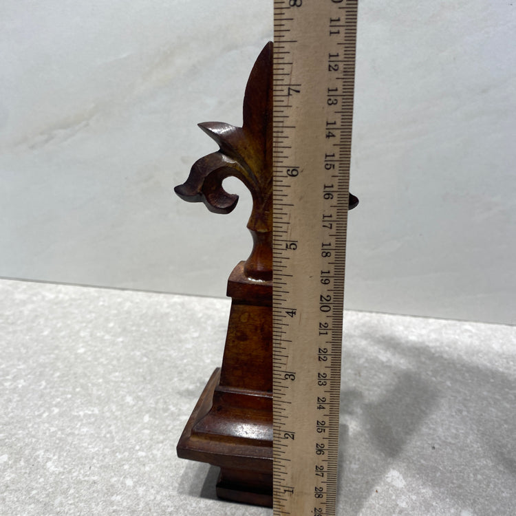 Finial Decor