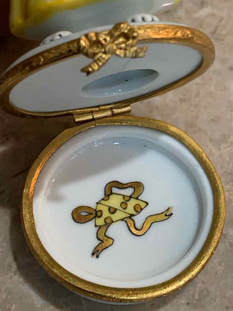 Peint Main Artoria Cat Trinket