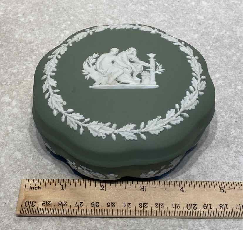 Wedgwod Covered Box