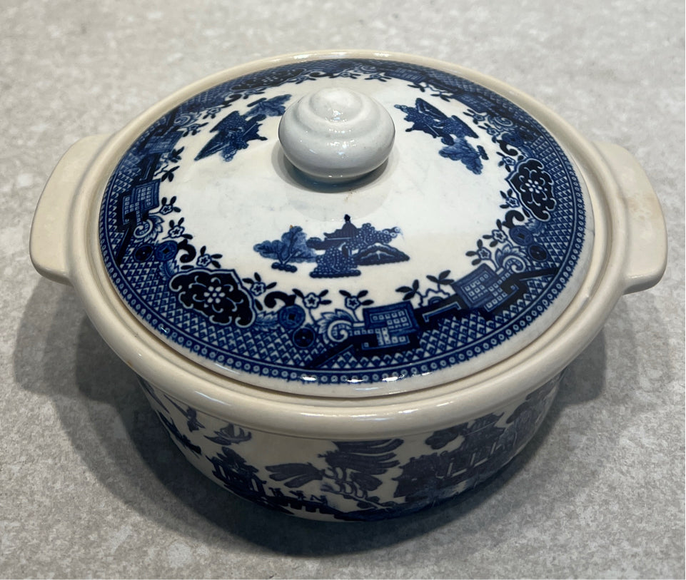 Blue Willow Covered Bowl