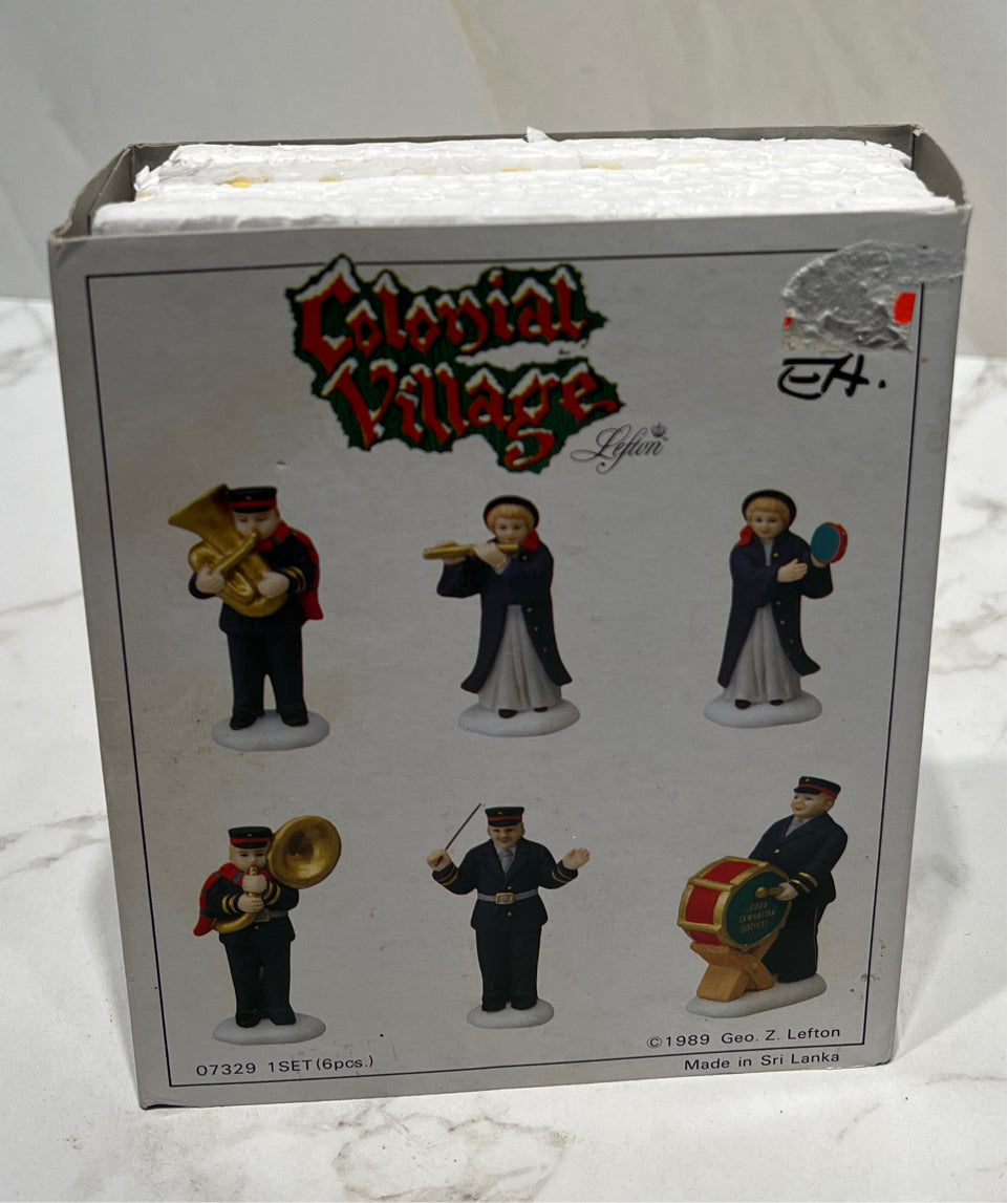 Colonial Village Figurines