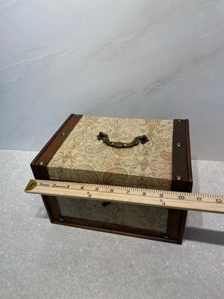 Covered box