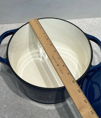 Covered Dutch Oven*