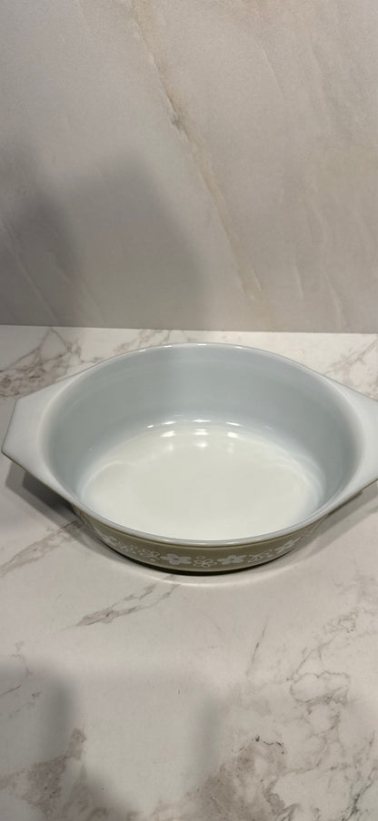 Pyrex Crazy Daisy 043 Covered Casserole
