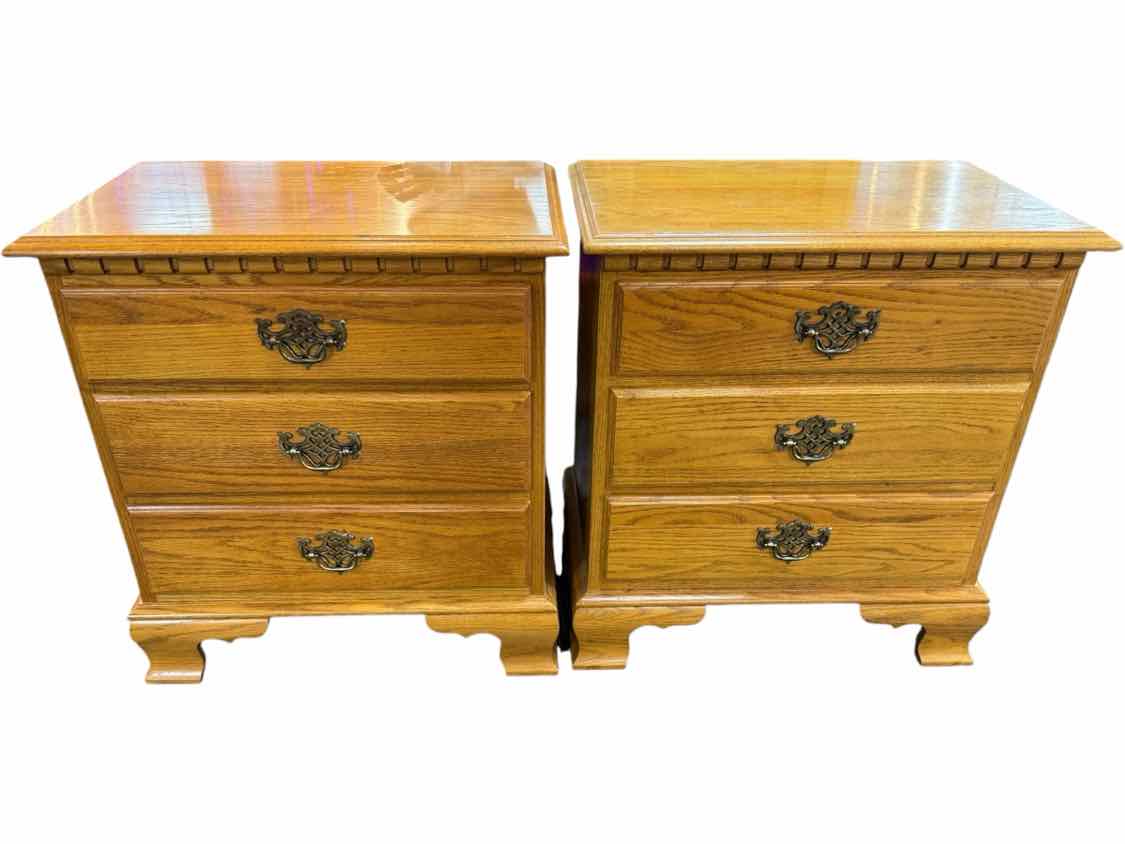 Set of 2 End Tables