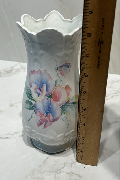 Aynsley Vase
