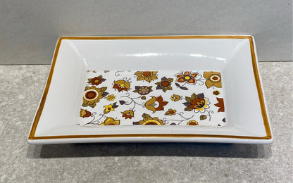 Tray