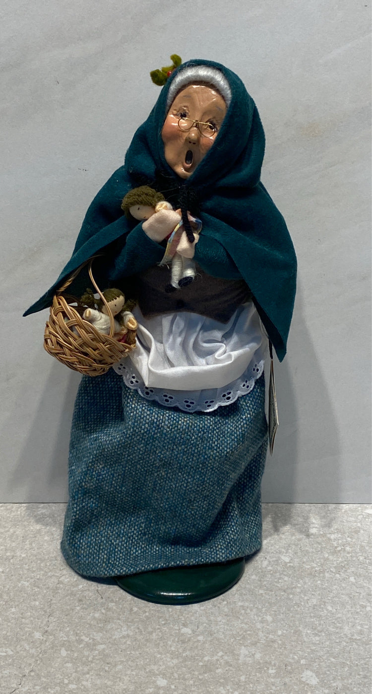 Byer's Choice Caroler