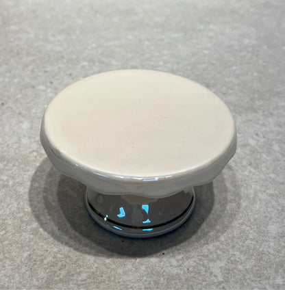 Pedestal Dish