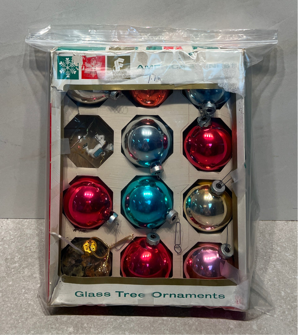 Lot of Vintage Ornaments