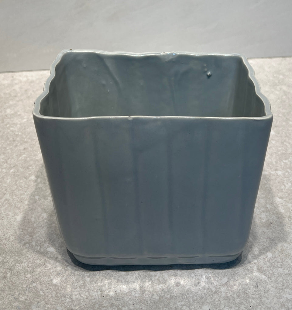 Vintage Planter  as-is