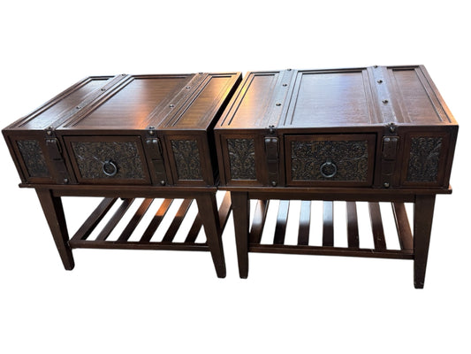 Set of 2 End Tables