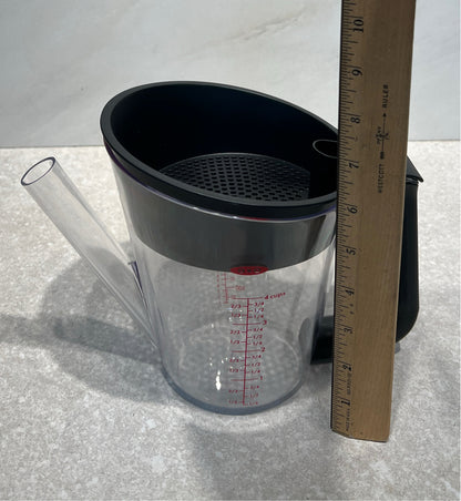 Gravy Dispenser