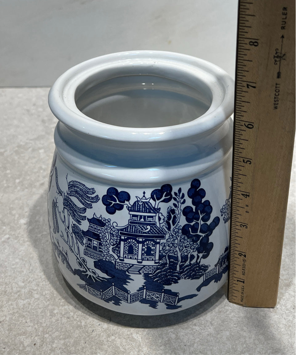 Blue Willow Jar