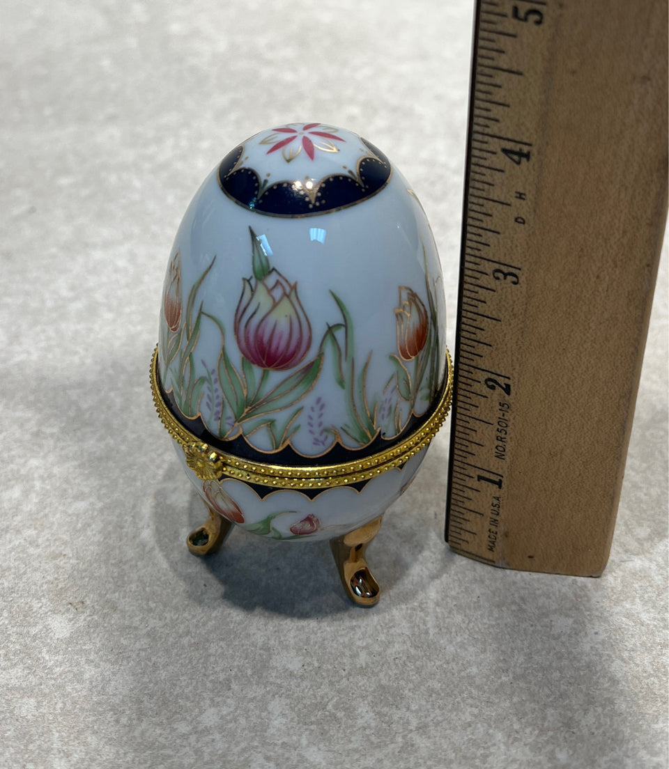 Egg trinket