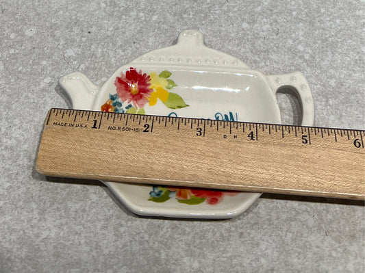 Pioneer Woman Tea Rest