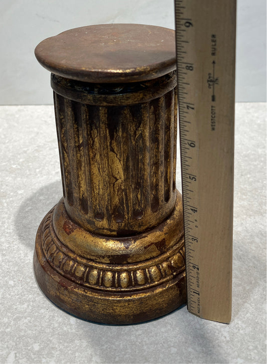 Pillar