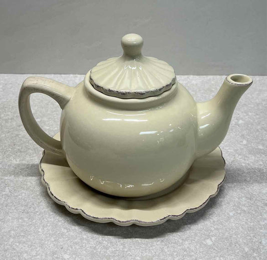 Teapot with Underplate