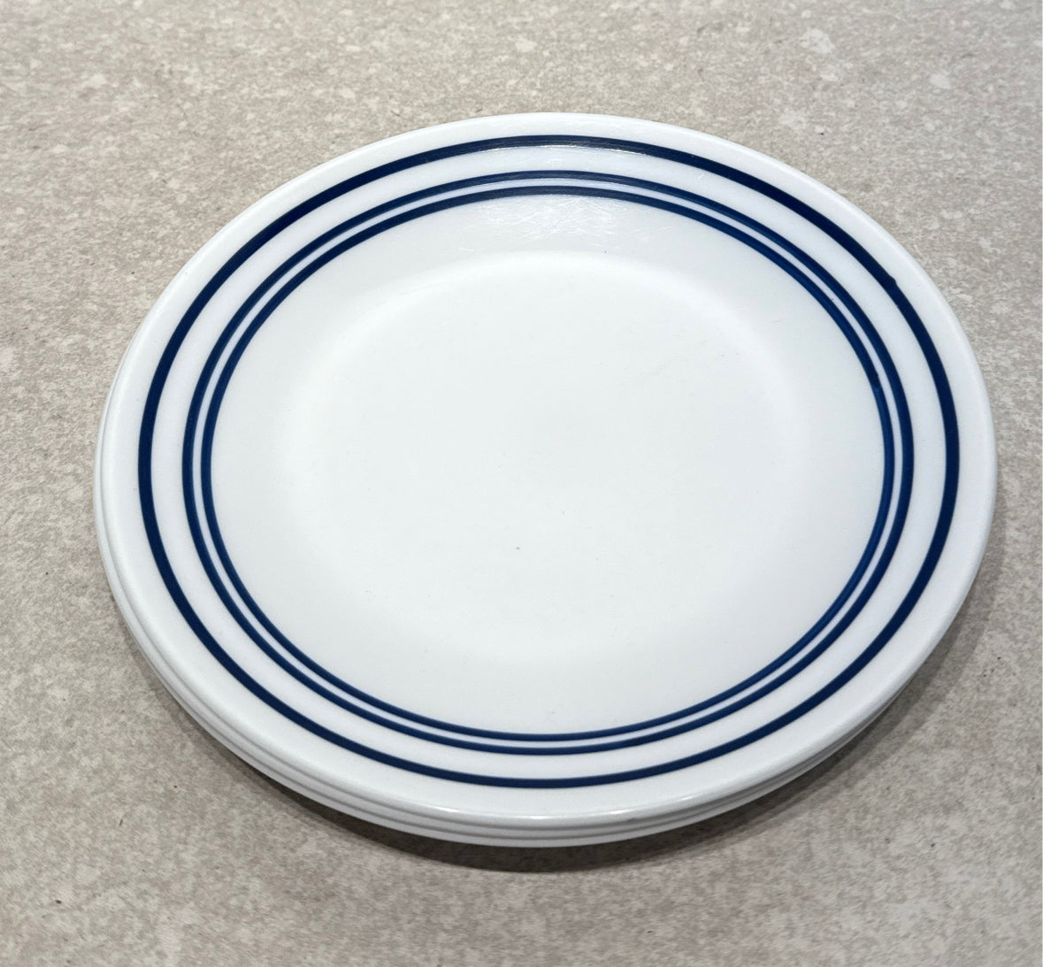 Set of 3 Corelle Plates