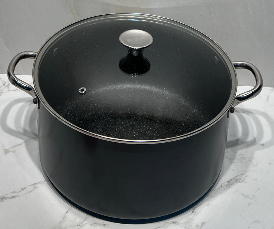 Large Covered Pot
