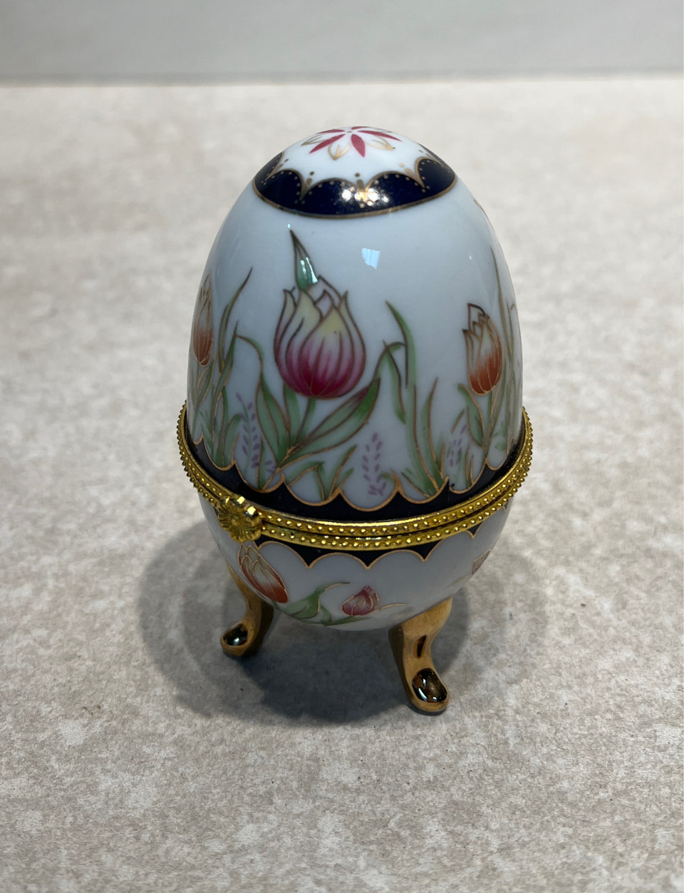 Egg trinket