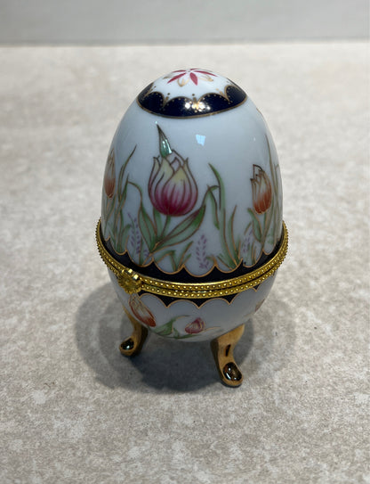 Egg trinket