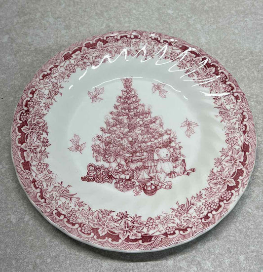 Queen's Seasons Greetings Salad Plate