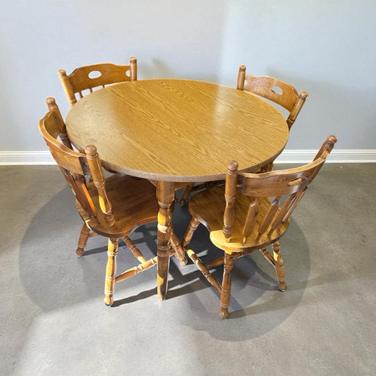 Table and 4 Chairs + Leaf