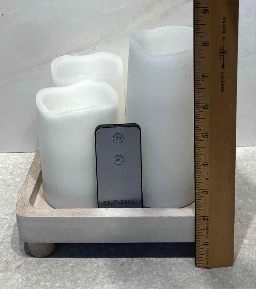4 Battery Operated Candles with Tray