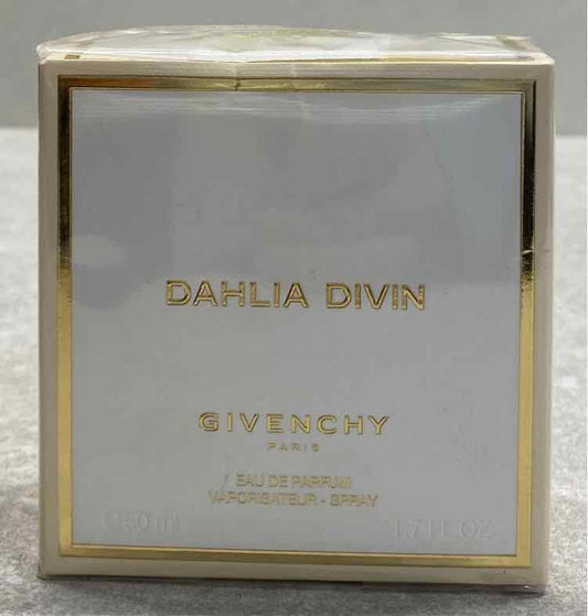 Dahlia Divin Givency Spray