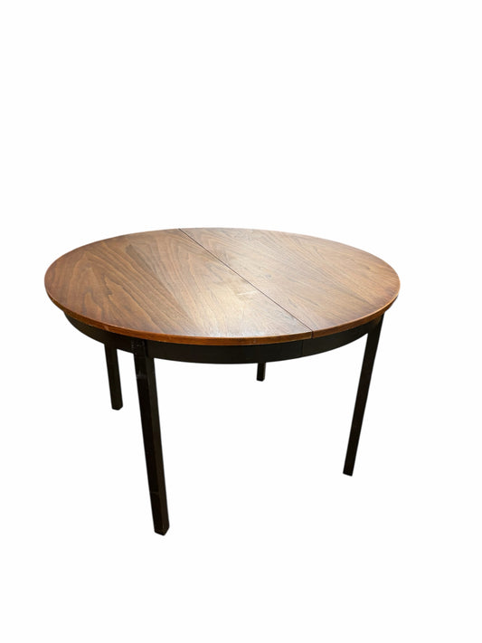 Table With 2 Leafs