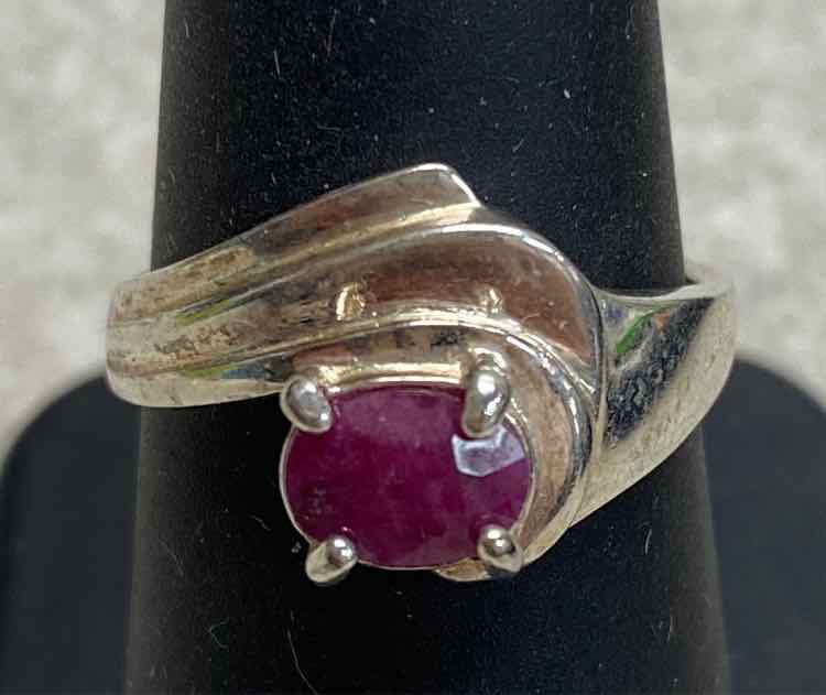 Sterling Ring - Size 8