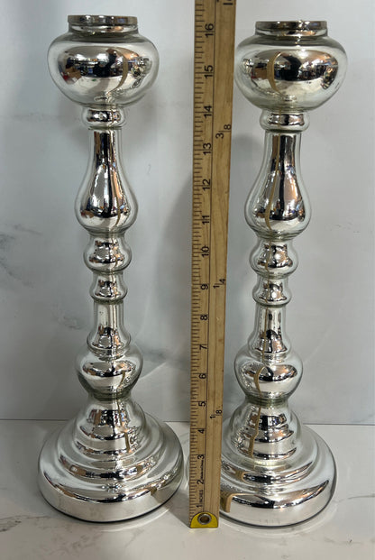 Set of 2 Candle Holders