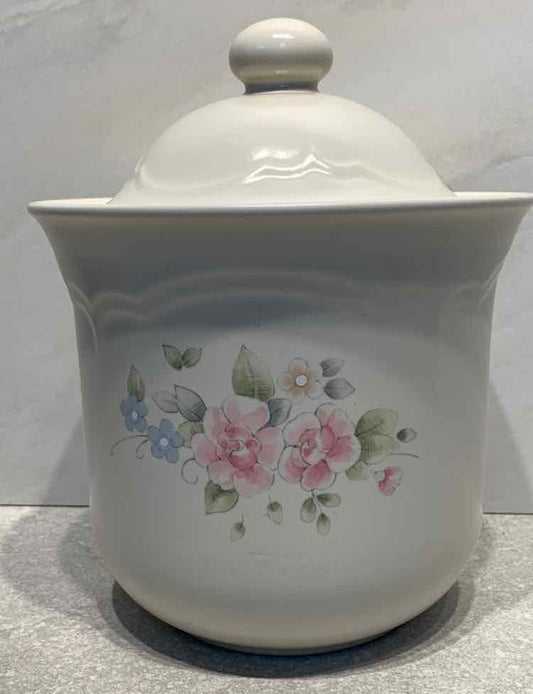 Pfaltzgraff Covereed Jar