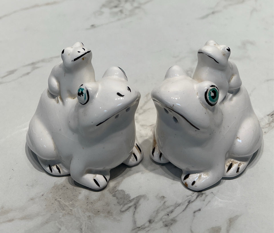 Frog Salt And Pepper