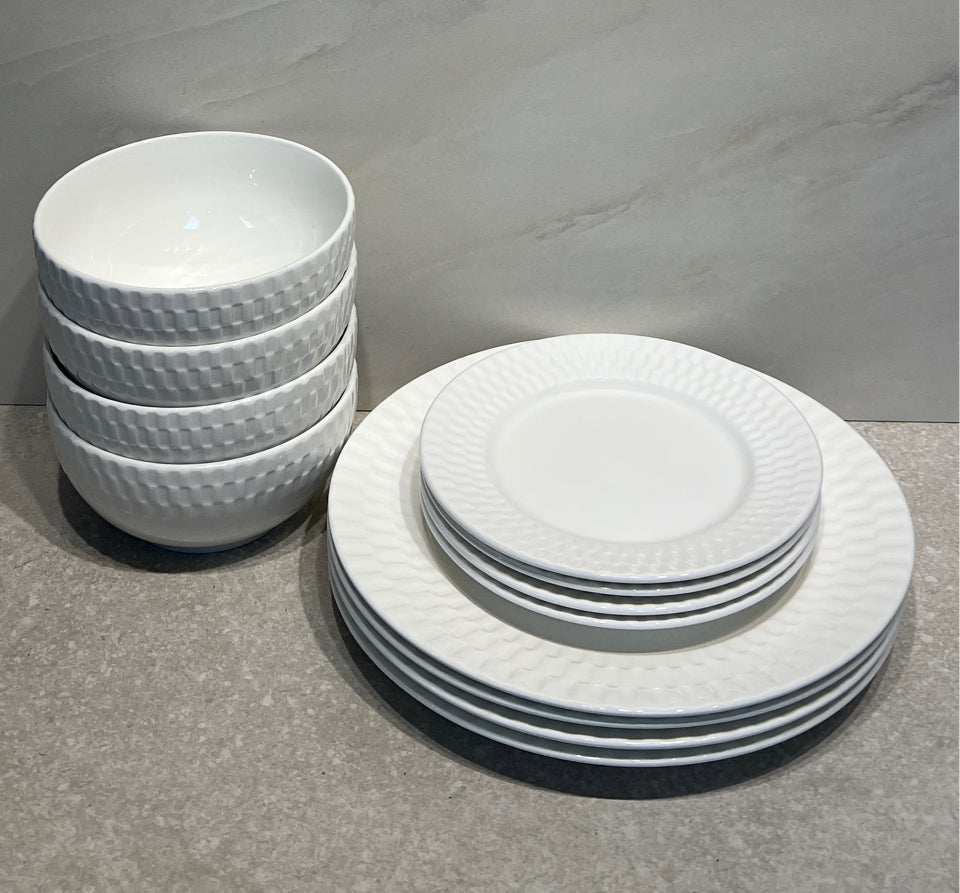 Set of 12 Pfaltzgraff Dishes