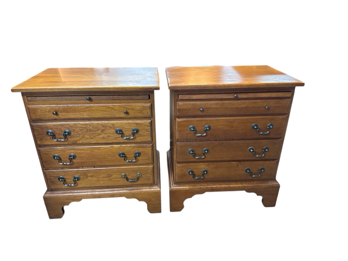 Set of 2 Keller Oak Nightstands