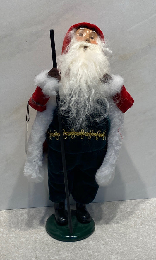 Byer's Choice Caroler