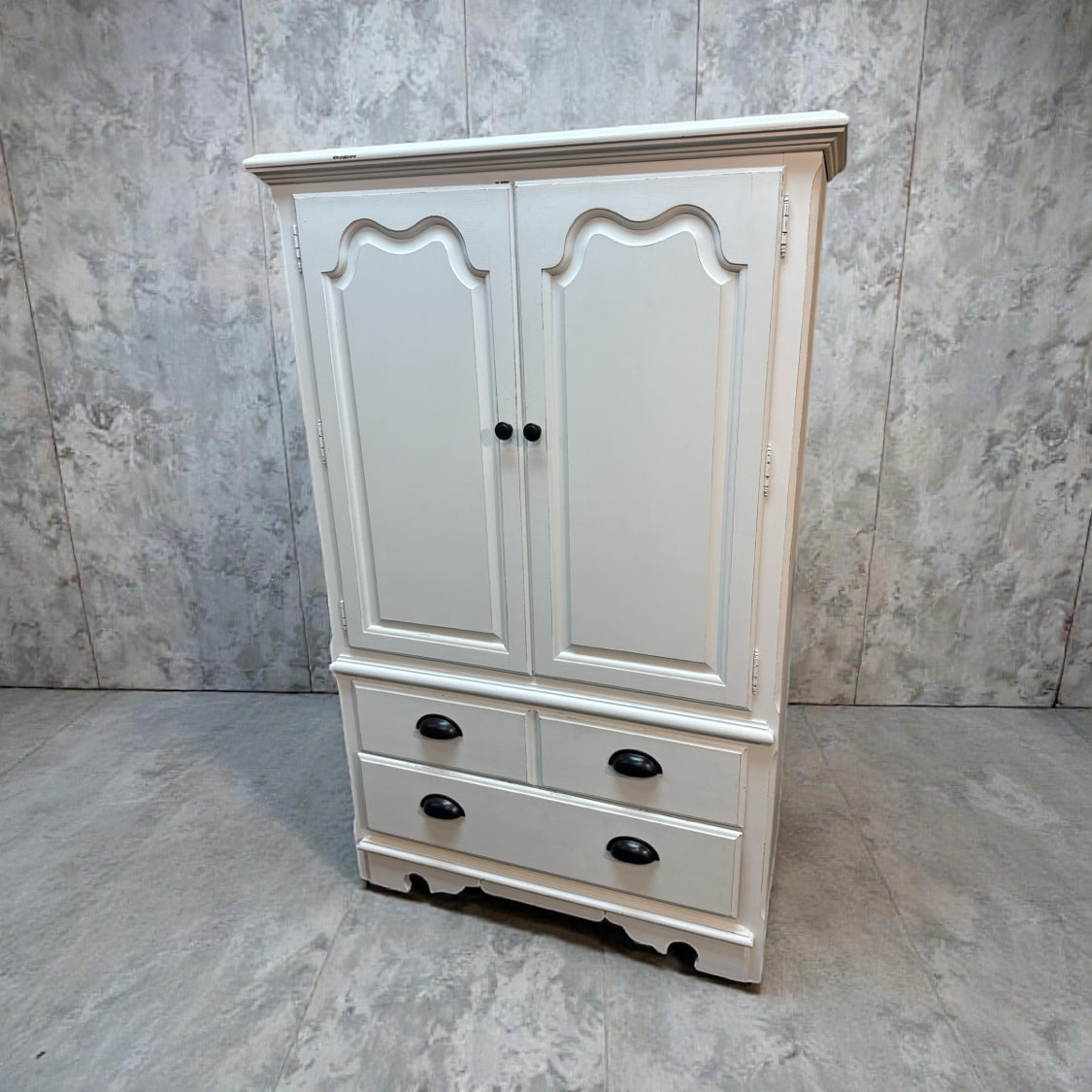 Thomasville Armoire